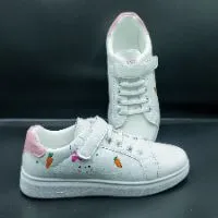 Old Beijing Cloth Shoes White Shoes Spring Girls Sports Shoes Medium and Big Children Flat Womens Breathable Shoes Casual Children Board Shoes color whitee31c1743d2273549ffc14be1b52177a6