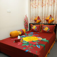 King Size Multicolor Cotton Bedsheet (8 Pcs Set) color red05e8358883cefc43601c43793f4d81c6