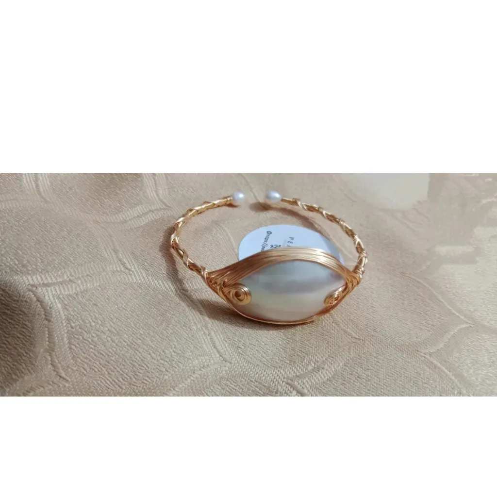 Adjustable Pearl Breslate