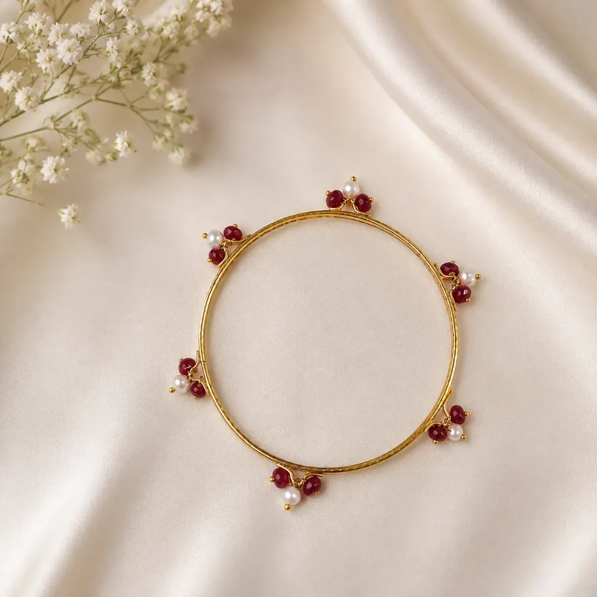 Exclusive Pearl Bangle Pair