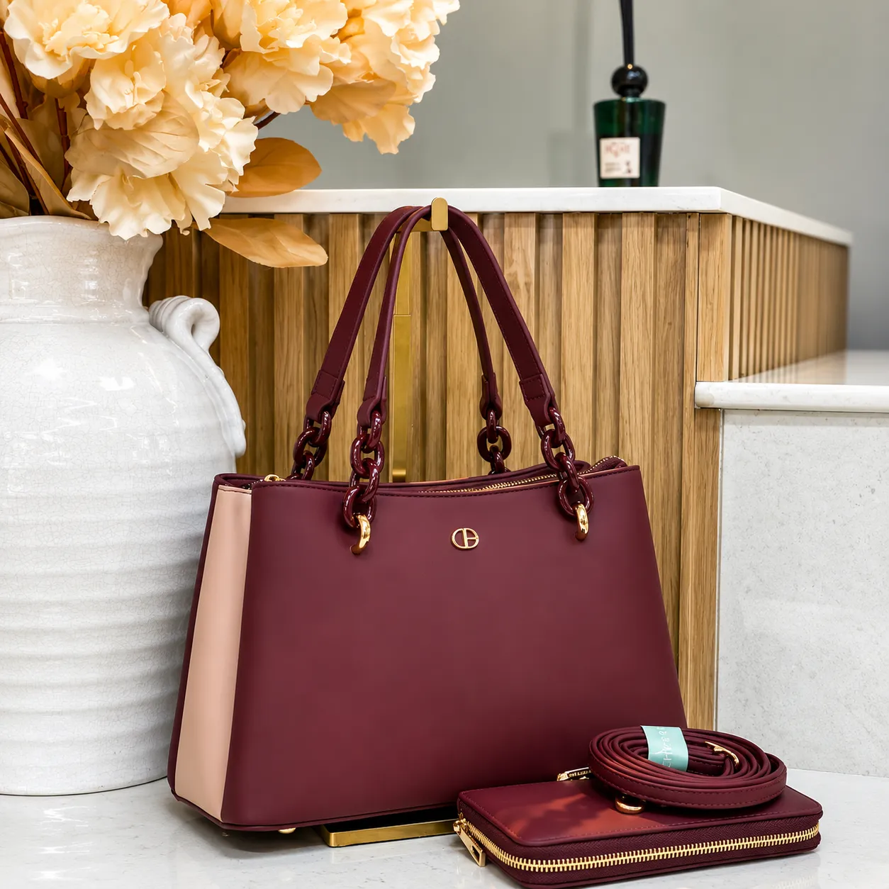 Beautiful Elegant Medium Sized Chrisbella Handbag