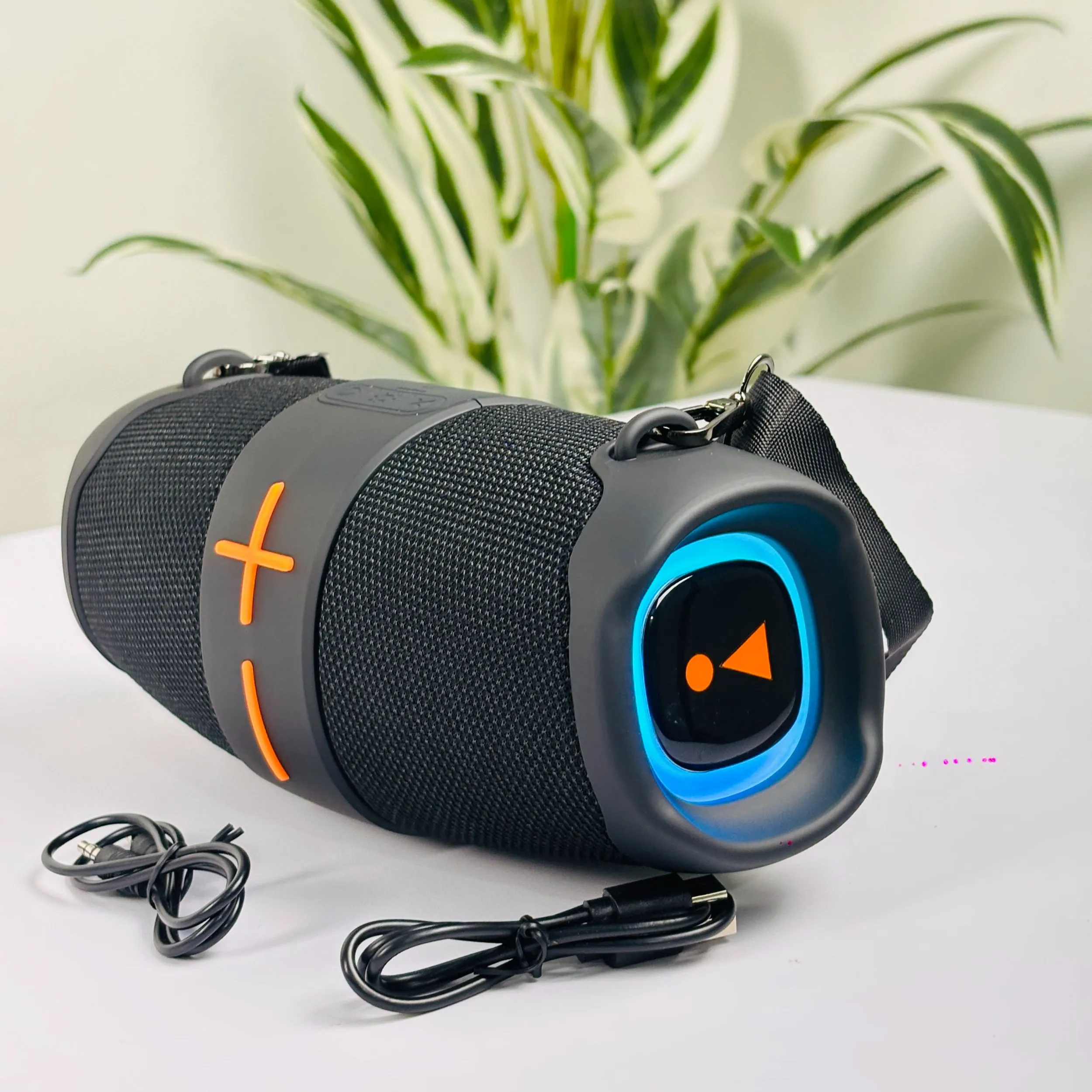 JBL XTREME P192 Portable Bluetooth Speaker — With 3 months Gajestor warranty !