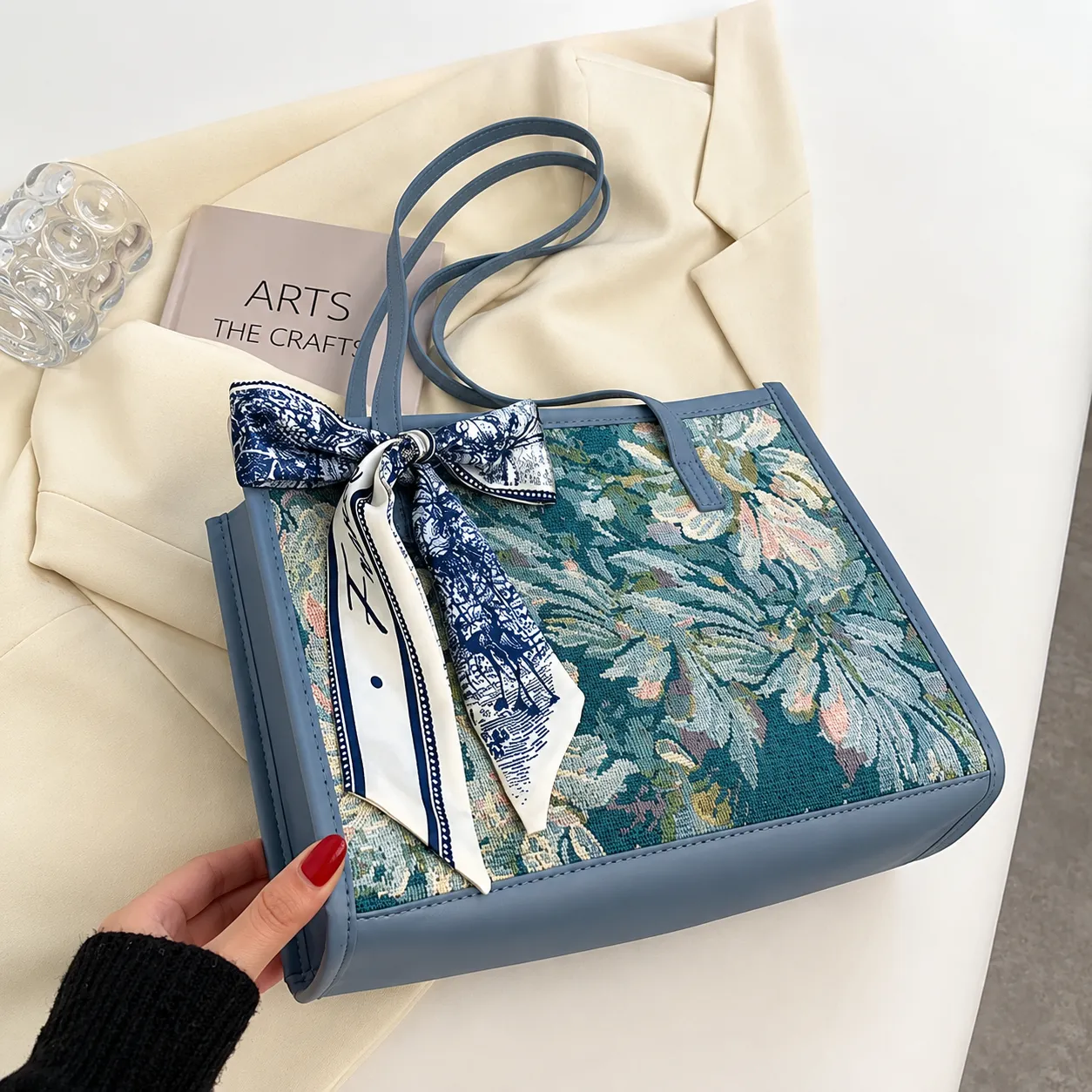 FloraWeave Classic Tote