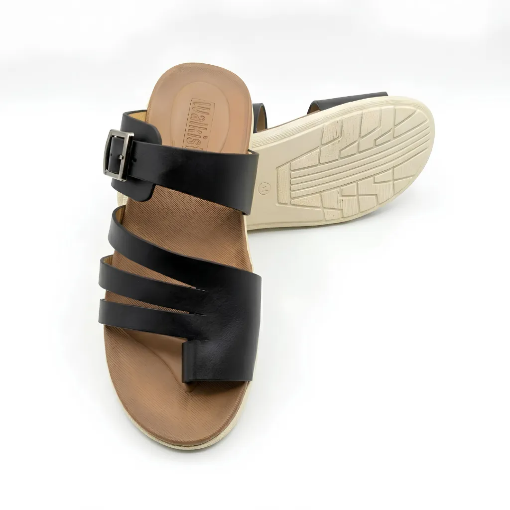 Original Leather Sandals in Black bring smart style to everyday outfits. Pair them with jeans or casual trousers for a simple, relaxed look.